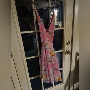Pink Floral V-Neck Midi Dress with Daisy Print